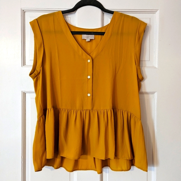 LOFT Tops - LOFT outlet blouse size M